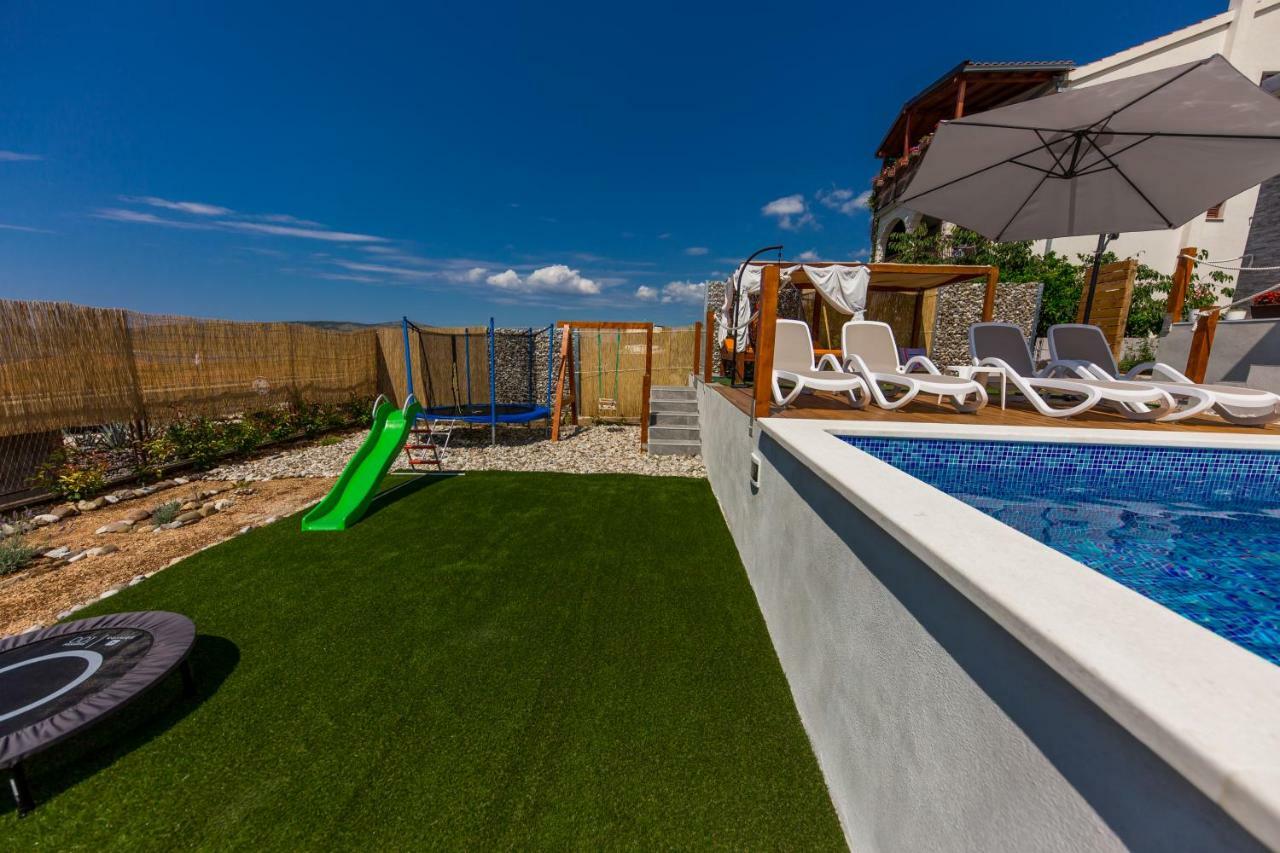 Villa Hedonist Seget Vranjica Exterior photo
